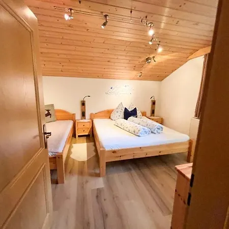 Eberharter Apartament *